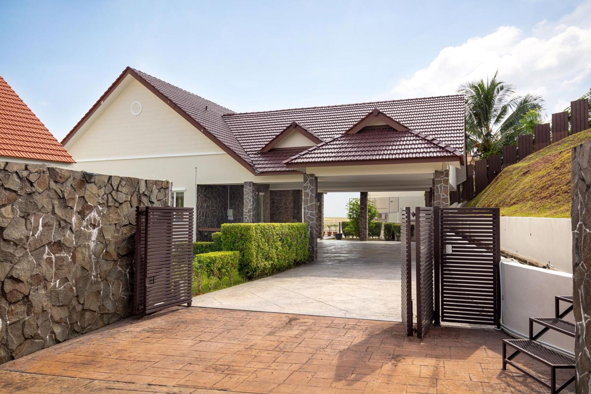 Panoramic Seaview Holiday Home - Batu Ferringhi Exterior foto
