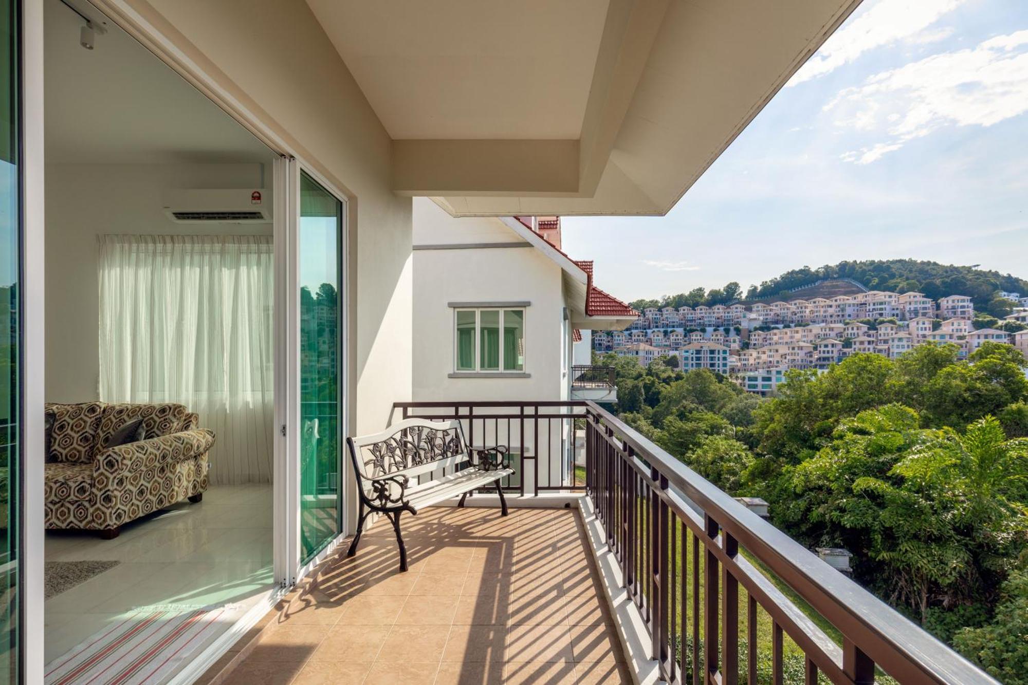 Panoramic Seaview Holiday Home - Batu Ferringhi Exterior foto
