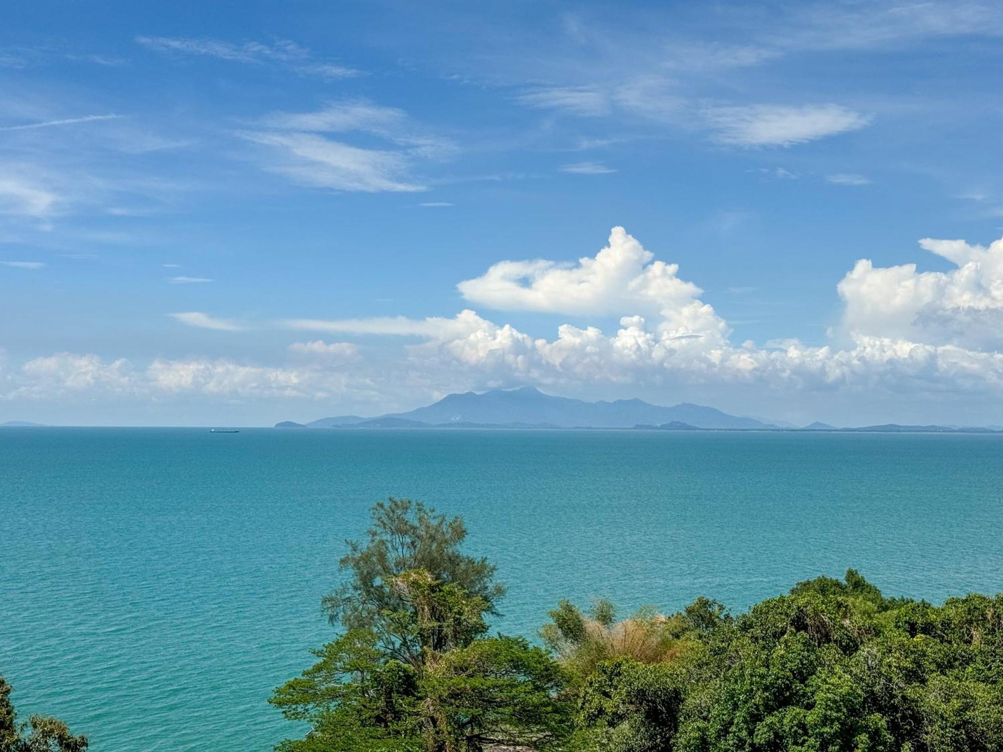 Panoramic Seaview Holiday Home - Batu Ferringhi Exterior foto